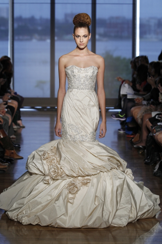 Ines Di Santo - Fall 2014 Couture Bridal - Aella Wedding Dress</p>

<p
